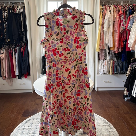Perfect Spring Floral Dress! EUC only worn once! - Picture 5 of 7